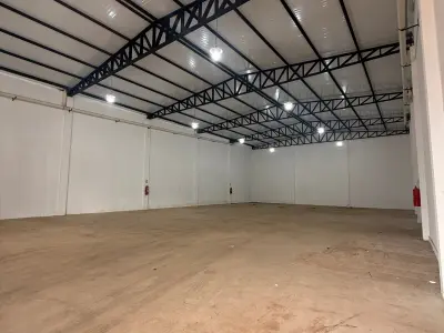 Depósito comercial en venta en San José, Ciudad del Este 4