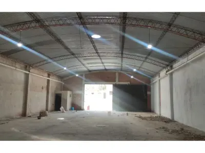 Depósito comercial en venta en San Lorenzo, Central 3
