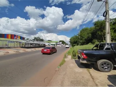 Depósito comercial en venta sobre Avda. Avelino Martínez 4