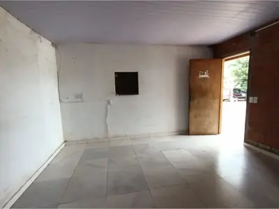 Warehouse with office for rent in Capitán Miranda 4