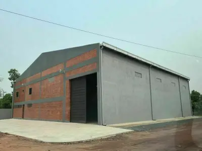 Depósito com escritório à venda em Mariano Roque Alonso — 700 m² construídos 2