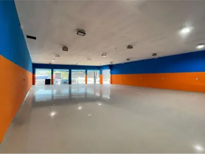 Depósito con salón comercial en alquiler en Panambi Vera, Asunción
