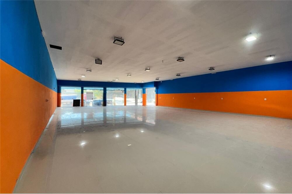 Warehouse with commercial showroom for rent in Panambi Vera, Asunción
