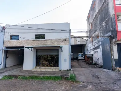 Depósito con Showroom en Venta en Ciudad del Este 2
