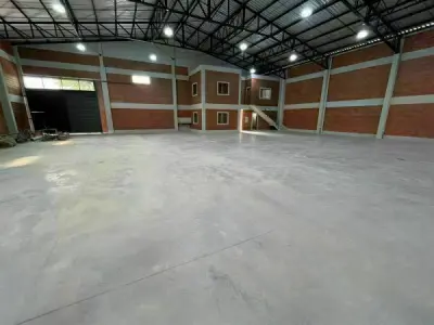 Warehouse for Rent in Mariano Roque Alonso — 700 m² 4