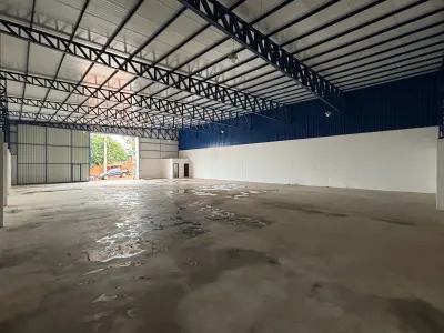 Depósito en alquiler en parque cerrado, km 9, Ciudad del Este 5