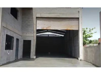 Depósito industrial à venda em Mariano Roque Alonso 4