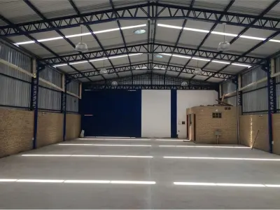 Depósito industrial en venta en San Lorenzo 4