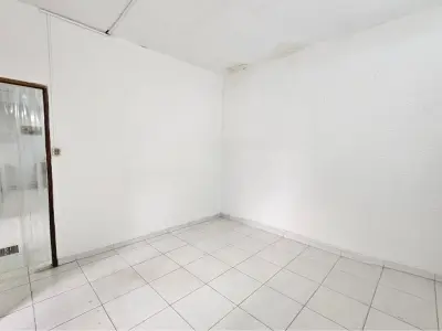 Depósito coberto para alugar em Panambí Retá, Assunção 3