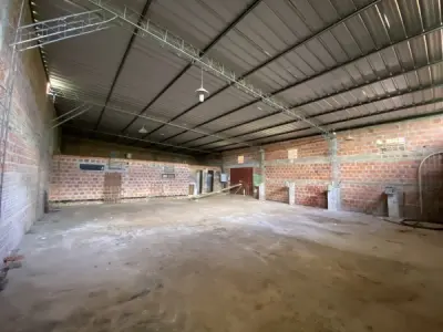 Warehouse and showroom for sale in Arecaya, Mariano Roque Alonso 4
