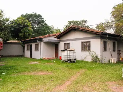 Depósito/casa comercial en venta en Ñemby 3