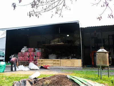 Depósito/casa comercial en venta en Ñemby 4