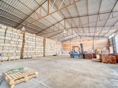Depósitos con oficinas en venta en Mariano Roque Alonso 4