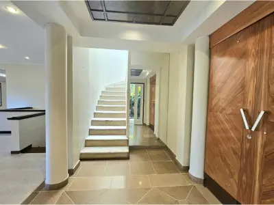Doble residencia de lujo en venta en Las Colinas del Yacht 3