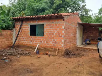 Dos casas en venta en Barrio La Amistad, Luque 3