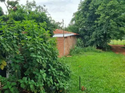 Dos casas en venta en Barrio La Amistad, Luque 4