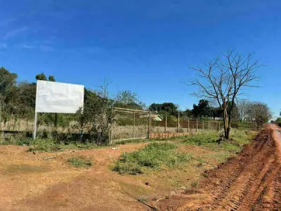 Dois terrenos em esquina à venda, Los Cedrales, Alto Paraná 2