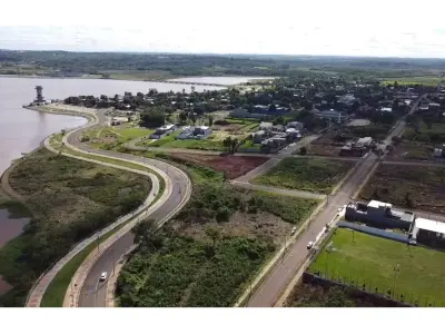 Dos terrenos en venta a media cuadra de la Costanera 4