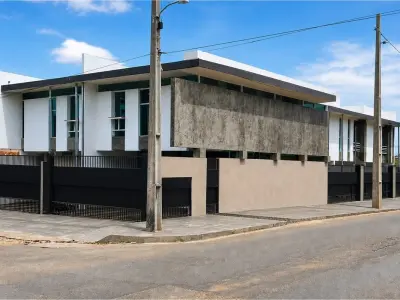 Dúplex a estrenar en venta con 4 dormitorios en Fernando de la Mora 2
