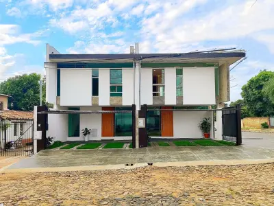 Duplex novo à venda com 4 dormitórios em Fernando de la Mora 3