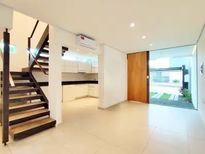 Duplex novo à venda com 4 dormitórios em Fernando de la Mora 4