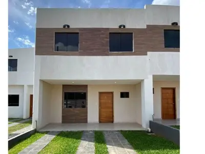 Dúplex a estrenar en venta en barrio cerrado El Paraíso, Lambaré 2