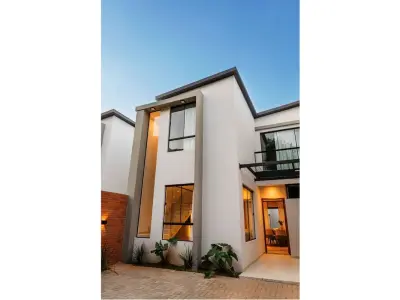 Dúplex a estrenar en venta en Casas del Bosque, Luque 4