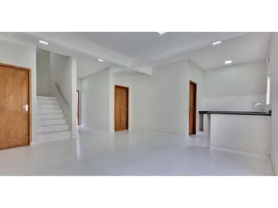 Duplex novo à venda em Lambaré, 4 dormitórios 4