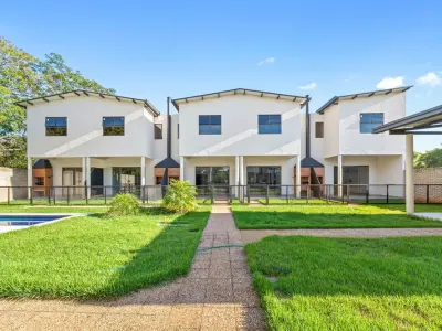 Dúplex a estrenar en venta en Loma Merlo, Luque 4