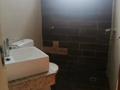 Dúplex de 3 dormitorios en alquiler en Mariano Roque Alonso 3
