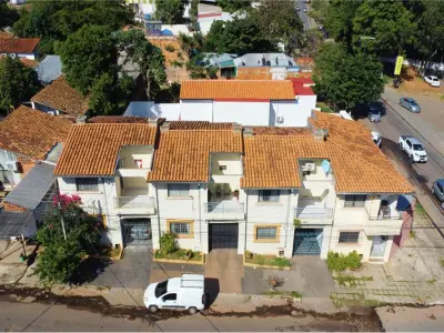 Dúplex de 3 dormitorios en venta en Lambaré 3