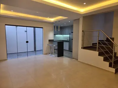 Duplex de 3 dormitórios à venda em San Vicente 2