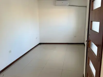 Duplex de 3 Quartos para Aluguel em Loma Merlo, Luque 2