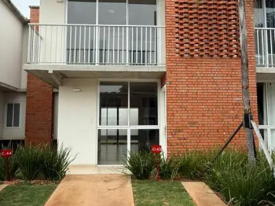 Dúplex para alugar em condomínio fechado em Loma Merlo, Luque 2