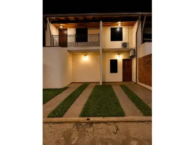 Duplex para alugar em San Lorenzo, Laurelty 2