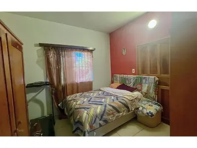 Dúplex en esquina en venta en Laurelty, Luque 4