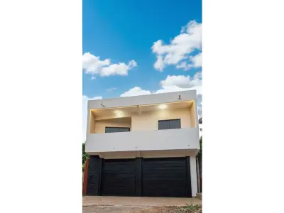 Dúplex en venta a refaccionar en Luque, Barrio La Amistad 3