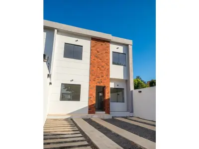 Dúplex en venta con patio en Puerto Pabla, Lambaré 2