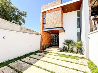 Dúplex en venta con piscina en Cuarto Barrio, Luque 2