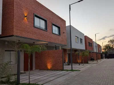 Dúplex à venda no condomínio fechado Altea Laguna Grande 2