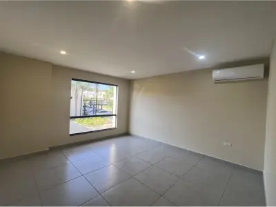 Dúplex en venta en barrio cerrado Boulevard Jardines, Luque 4