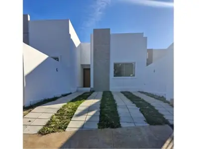 Dúplex en venta en Cañada Garay, Luque 2