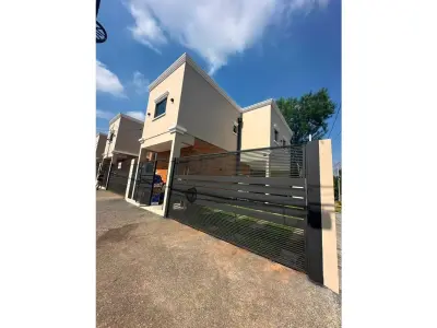 Corner duplex for sale in Loma Merlo, Luque 3