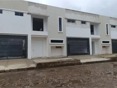 Duplex à venda em Fernando de la Mora, Laguna Grande 2