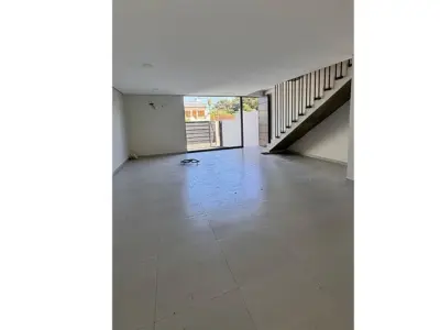 Dúplex en venta en Lambaré con 4 dormitorios 3