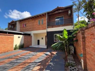 Duplex à venda em Lambaré com piscina e churrasqueira 3