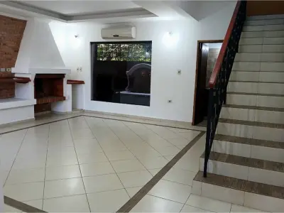 Duplex for sale in Laurelty, Luque 4