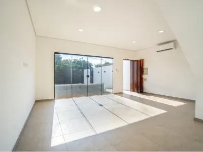 Dúplex en venta en Loma Merlo, Luque 3