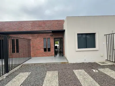 Duplex for sale in Luque, Central 2