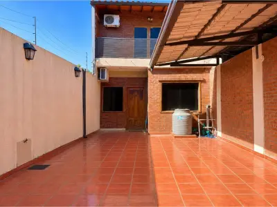 Duplex à venda em Mariano Roque Alonso com 4 quartos 2